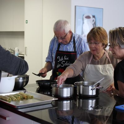 TAVOLATA bringt Menschen zusammen_Bild_Kochen.JPG